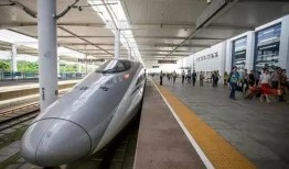 信阳高铁站爆料视频,视频揭秘站内设施与运营情况